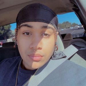 Meet your Posher, JAAÈ